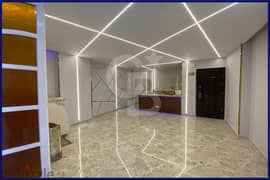 Apartment for sale 100 m in Miami (steps from the sea)