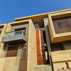 فيلا فى موقع مميز بأقل من سعرها فى تاج سيتي التجمع الاول-Villa in a great location for less than its price in Taj City First Settlement 0