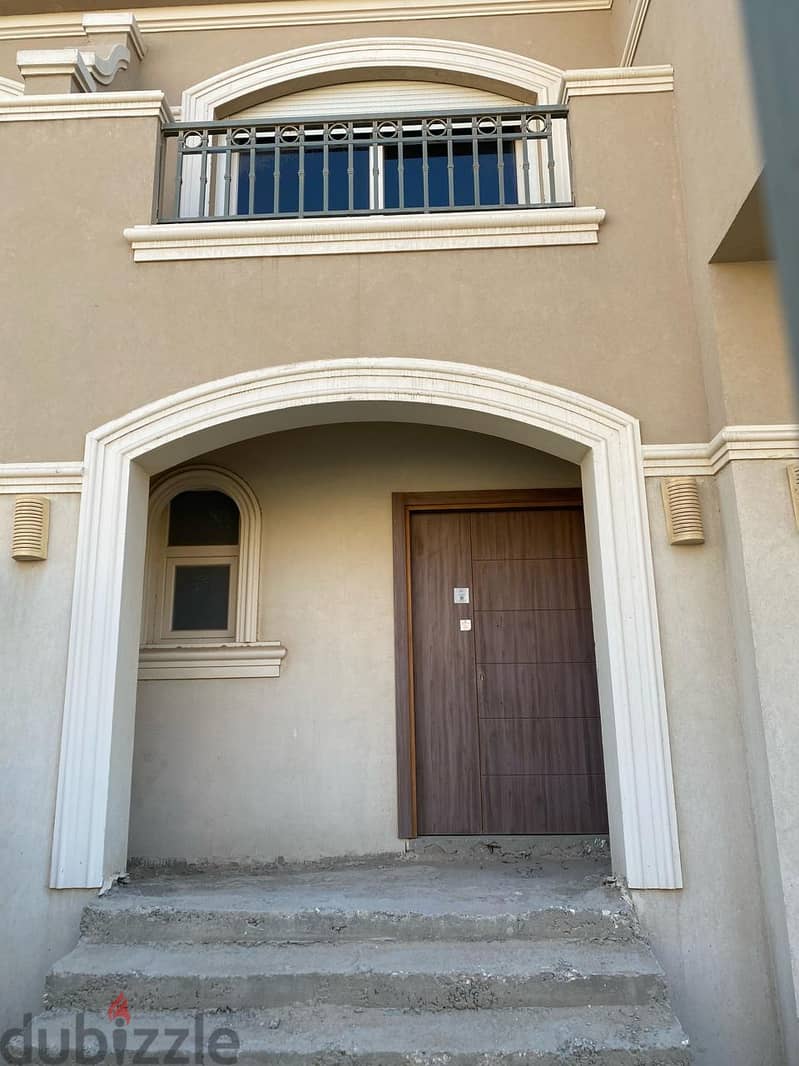 Ready to Move 3 Bedrooms Apartment for Sale with Installments in Patio Oro 6