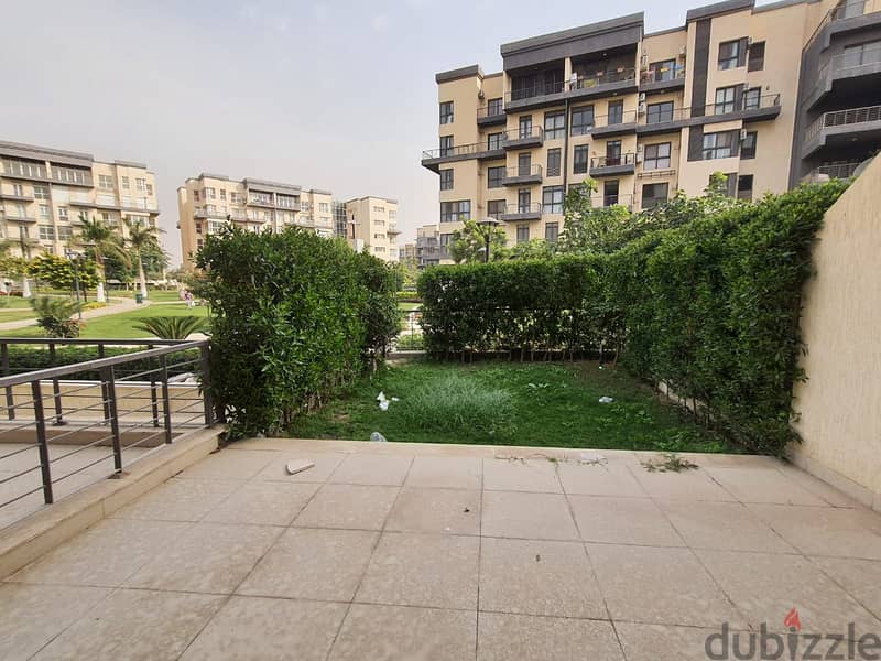 apartment 140m prime location fuly finshed B8 street View  close to service area 1