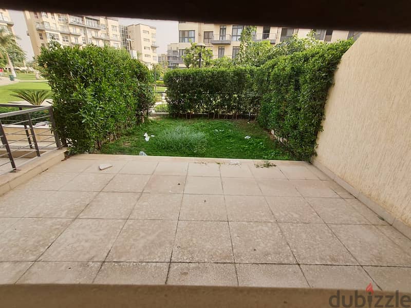 apartment 140m prime location fuly finshed B8 street View  close to service area 2