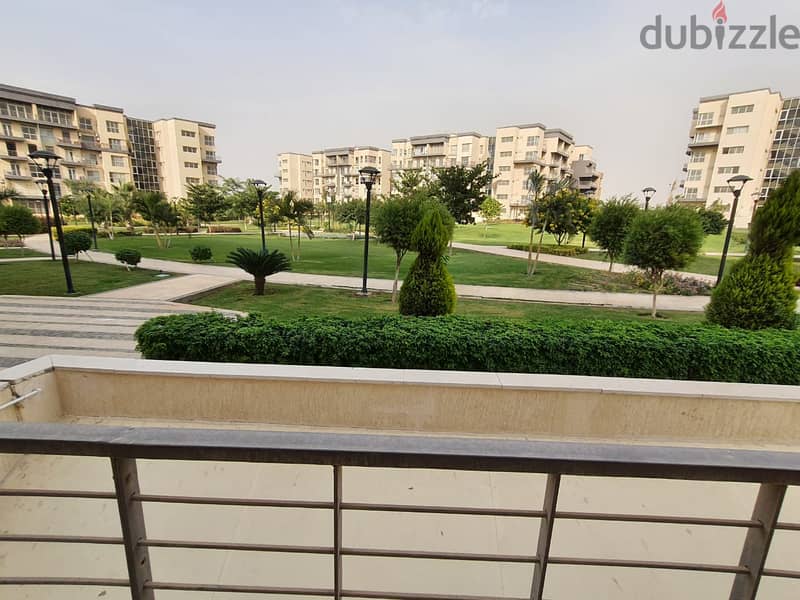 apartment 140m prime location fuly finshed B8 street View  close to service area 10