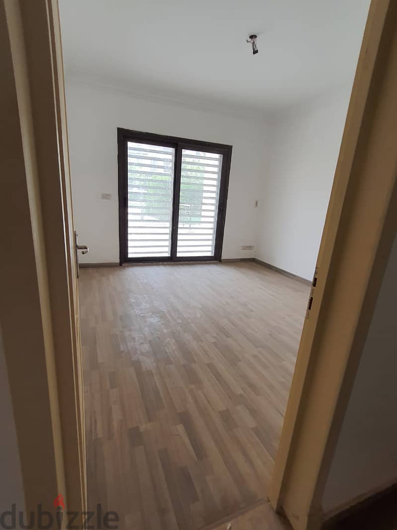 apartment 140m prime location fuly finshed B8 street View  close to service area 11