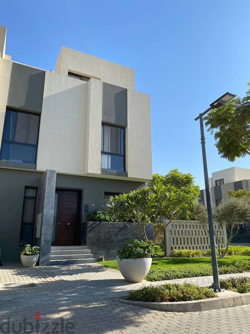 Duplex 175 sqm, immediate receipt, fully finished, next to the International Medical Center in Shorouk City, Al Burouj Compound 11