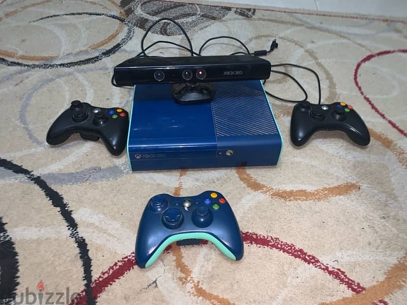 Xbox 360 500gb special edition blue console + kinect + 3 controllers + 0