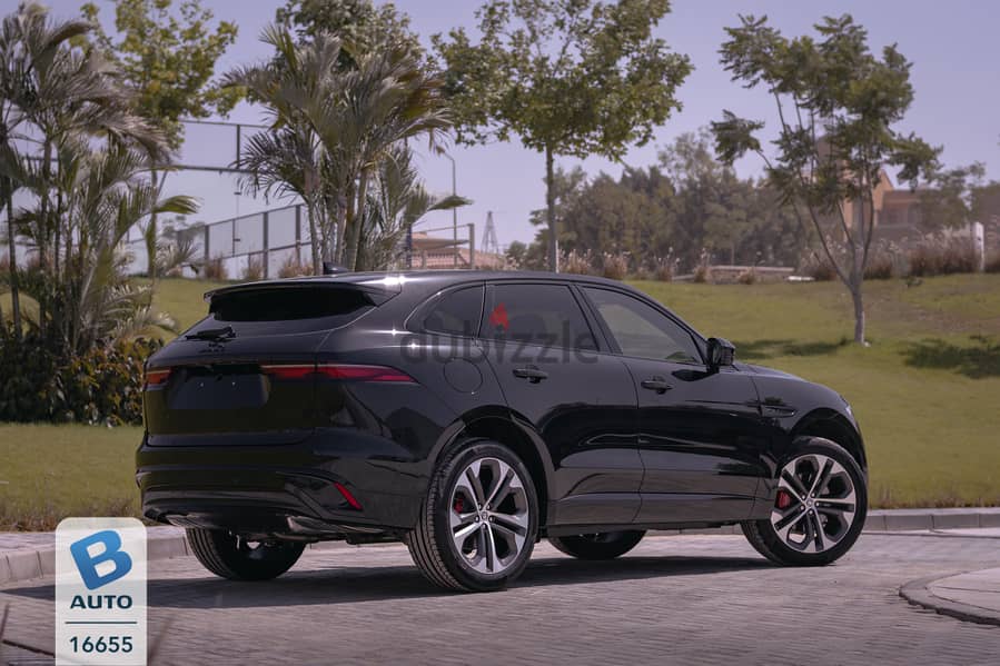 Jaguar F-Pace 2024 10