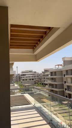 amazing apartment 187m for rent in sky condos villette sodic - new cairo beside lake viewشقة للايجار مطبخ و تكييفات بالتجمع الخامس بكمبوند فيليت سكاى 0