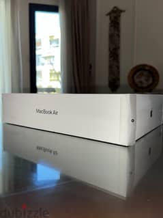 Brand new (sealed) Macbook Air M1 13" 0