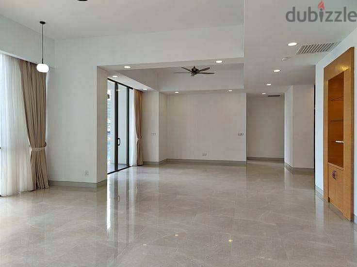 شقة 135 متر غرفتين للبيع متشطبة بالكامل مقدم 5% علي 7 سنوات بمدينة الشروق كمبوند ALBUROUJ 2