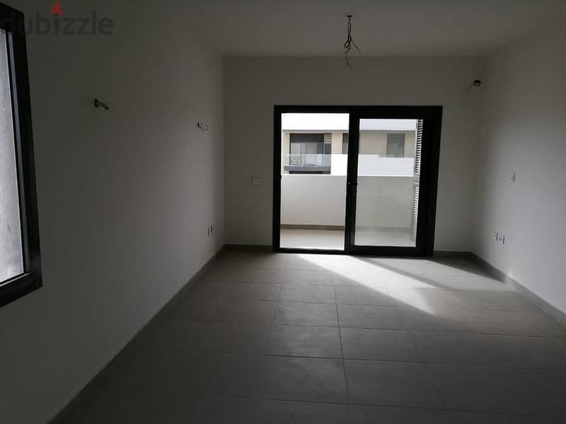 شقة 135 متر غرفتين للبيع متشطبة بالكامل مقدم 5% علي 7 سنوات بمدينة الشروق كمبوند ALBUROUJ 5