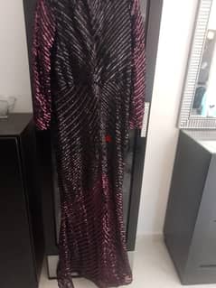 للبيع فستان سوريه مستعمل لبسه واحده بسعر 1500 جنيه