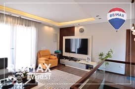 Penthouse Apartment 360m for sale in District 7 - Sheikh Zayed City