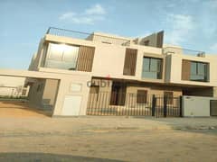Exclusive unit , Twin house 245 m Ready to move for sale at Sodic East - New Heliopolis