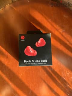 Beats studio buds red