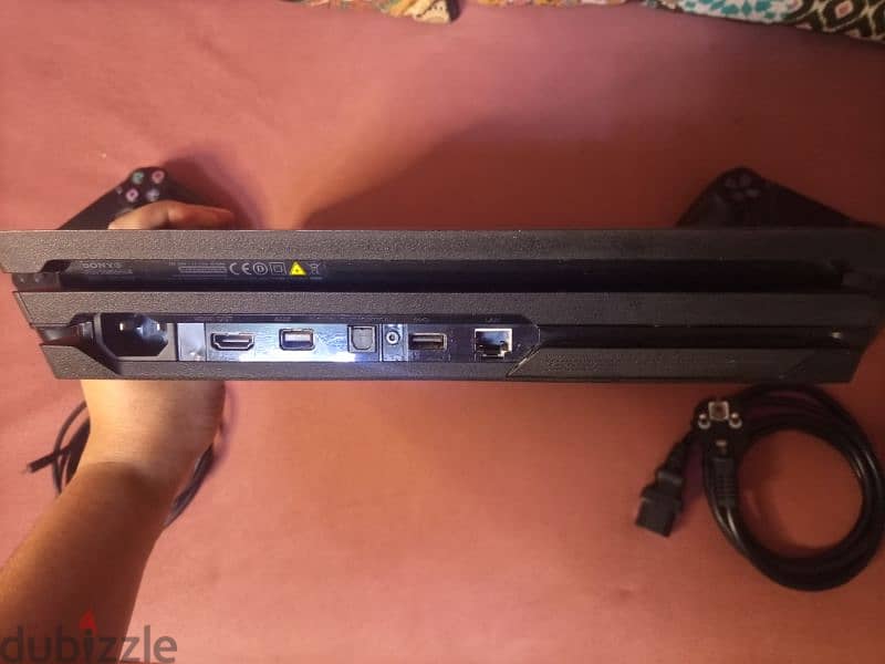 جهاز ps4 برو 1 تيرا ومعاه 13 اسطوانه 6