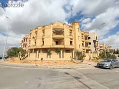 For sale, a 200-meter apartment in Al-Yasmine Villas, a corner villa, a distinguished location near the northern 90th Street