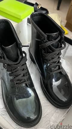 black rain boots حذاء للمطره اسود