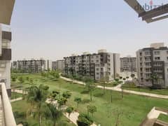 I own a 140 sqm apartment with an old reservation at the lowest total contract price in View Wide Garden, with the longest payment period of 12 year
                                title=