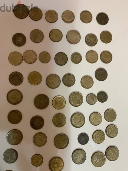 مجموعة من العملات المصريه القديمه للبيع 0