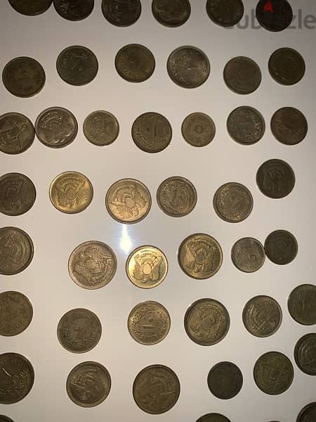 مجموعة من العملات المصريه القديمه للبيع 2