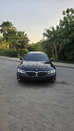 BMW 520 luxury 2023