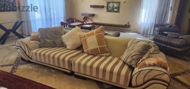 Premium  saloon/living room from High point صالون متميز من هاي بوينت