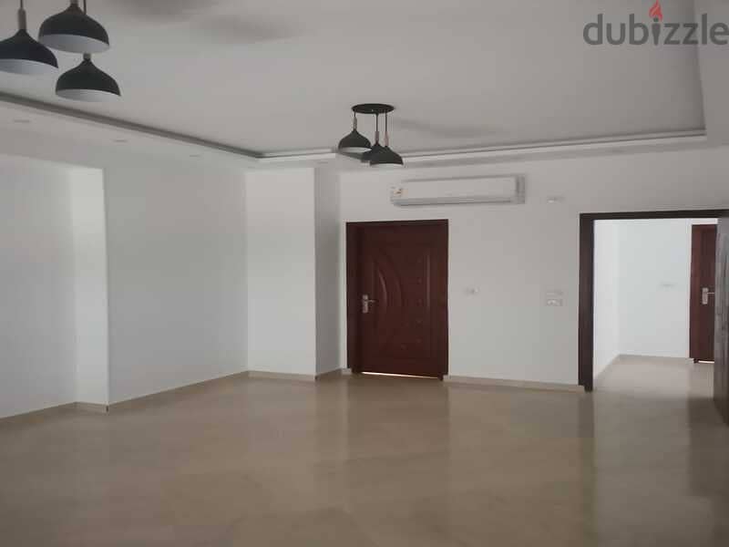 Etapa - townhouse finished with air conditioners and kitchen    Buildings: 306 meters 3