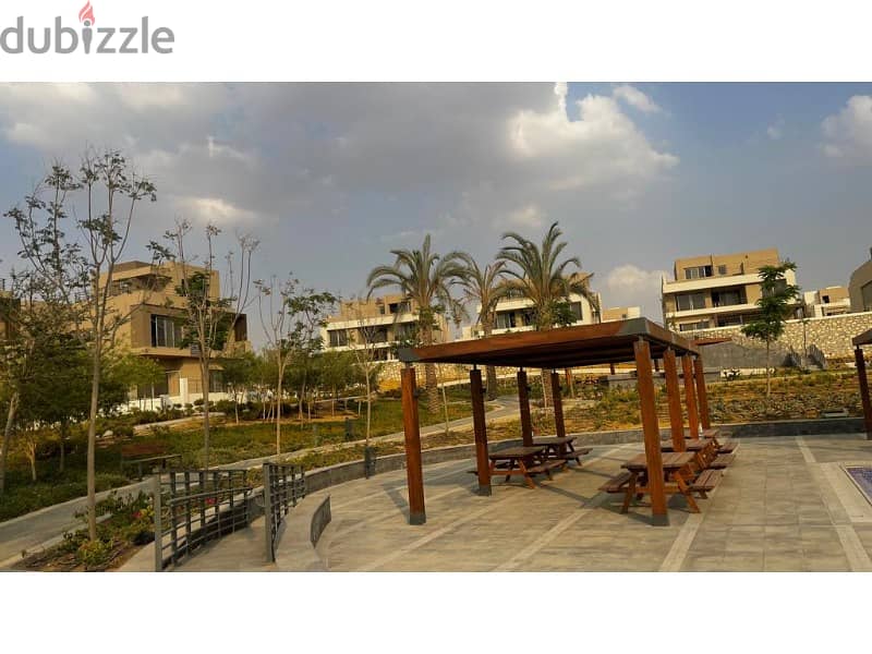 Townhouse for sale in the best location in New Cairo, ready to move in, at a price including the club 3