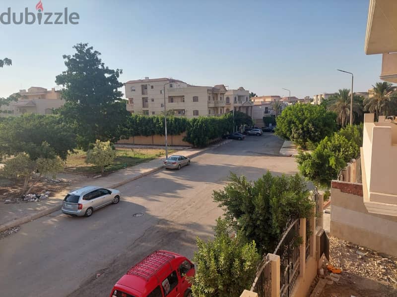 Immediate receipt apartment, 270 square meters, in front of a villa in the 8th district in Shorouk, with payment facilities. 1