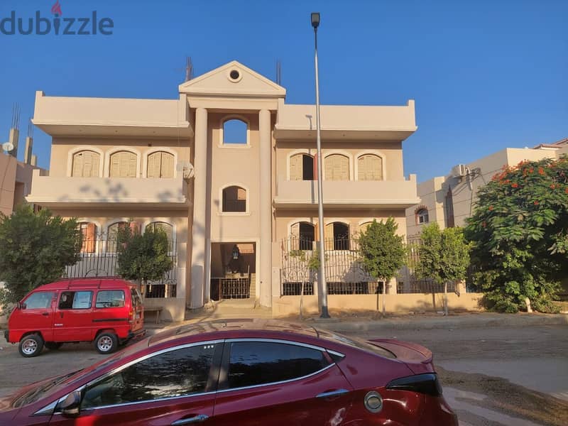 Immediate receipt apartment, 270 square meters, in front of a villa in the 8th district in Shorouk, with payment facilities. 4