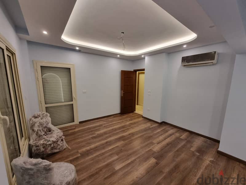 Apartment 155. M with garden 160. M in Stone Residence overlooking landscape  for sale with kitchen and AC's under market price 5