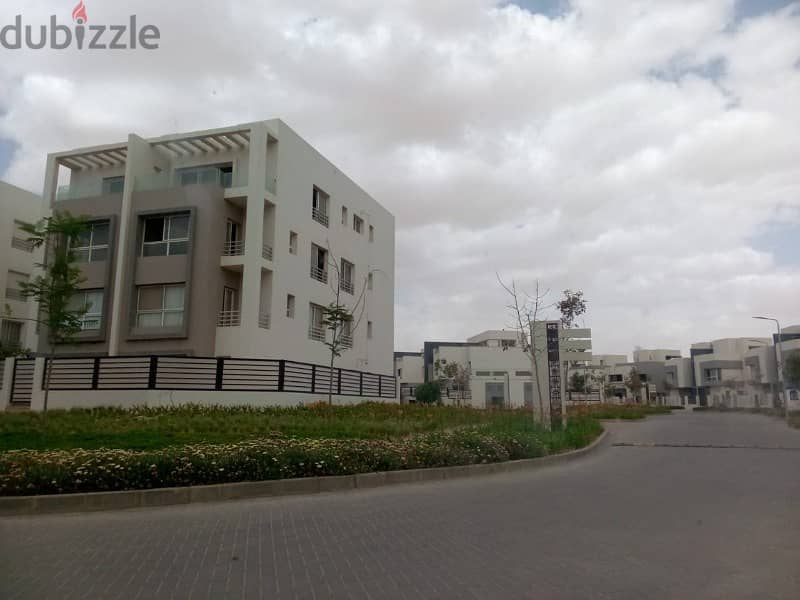 Duplex 227 m under market price with down payment and installments in Hyde Park with the prime location, open view and landscape 5