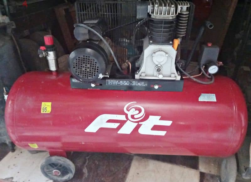 Compressor FIT 200L | كمبروسر فيت ٢٠٠ لتر 1