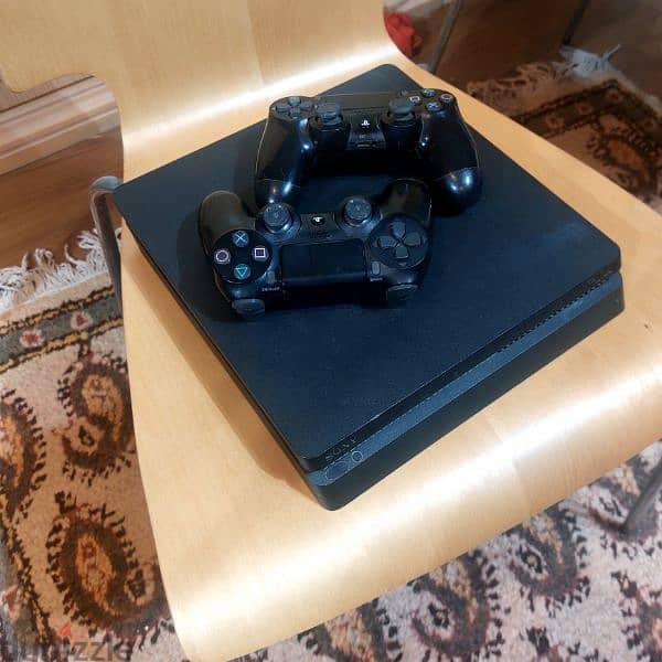 PS4 1TB with 2 original controllers with FIFA 23 Acc. and Fortnite Acc 4