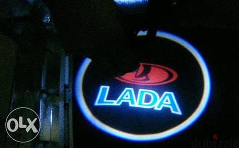 لوجو مضئ للسياره
