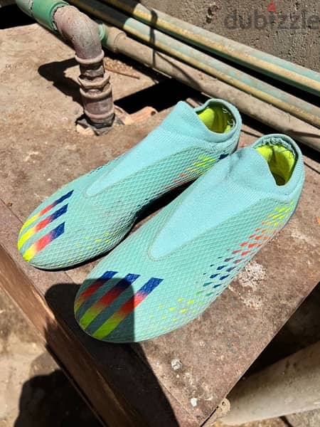 حذاء كرة قدم اديداس بروفيشنال  بحالة جيده السعر 4000 قابل للفصال 3
