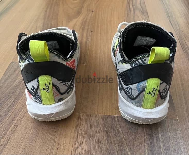 Original Jordans why not zero. 4 (in very good condition) 3
