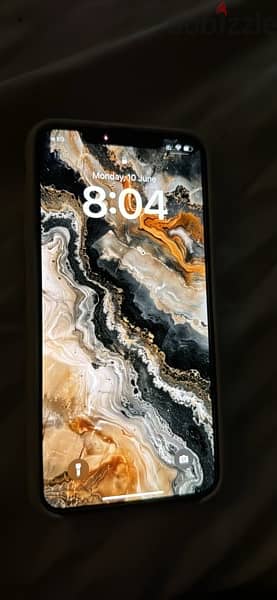 iphone xs max  256 giga with charger dual sim خطين 3
