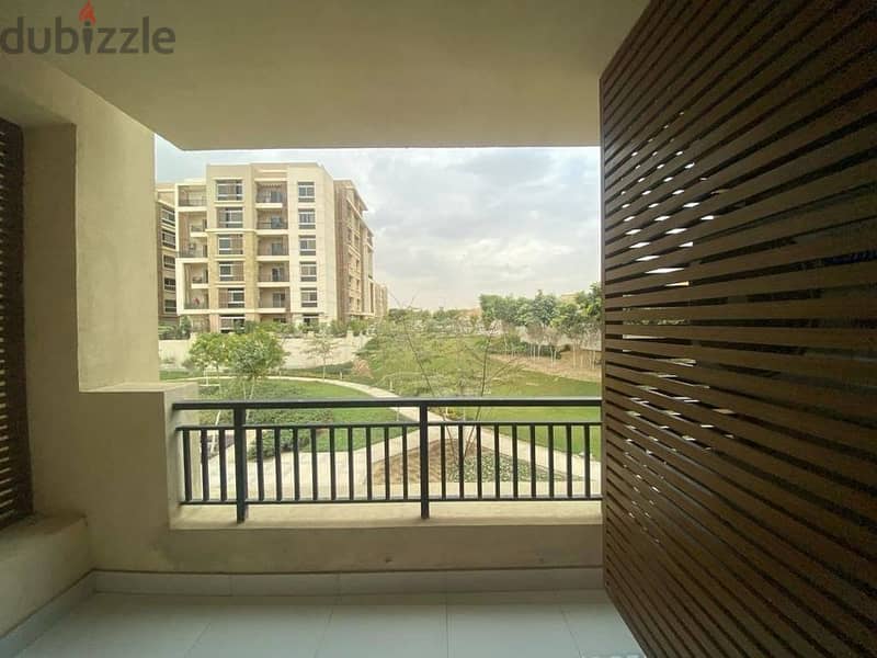 Apartment with garden for sale, 3 rooms, in Taj City Compound, in front of Cairo Airport and the Kempinski Hotel, installments over 8 years 5