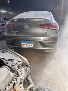 Mercedes-Benz GLC 300 2021 حادث