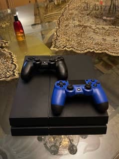 playstation 4 1tb with 2 controllers