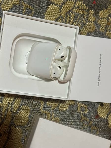 Apple Airpods 2 With Wireless Charging Case 0