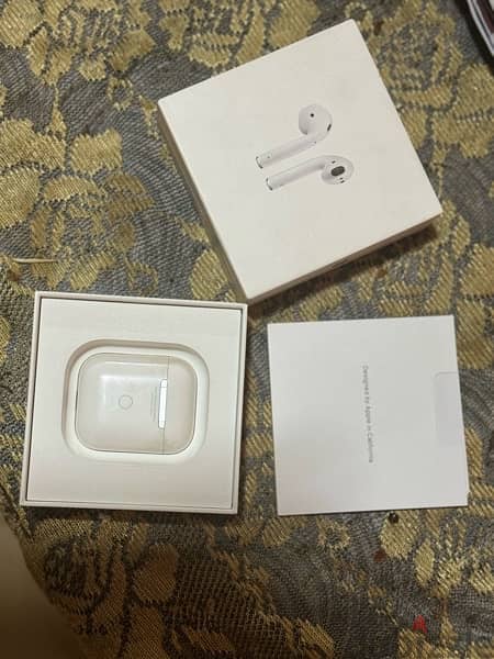 Apple Airpods 2 With Wireless Charging Case 1