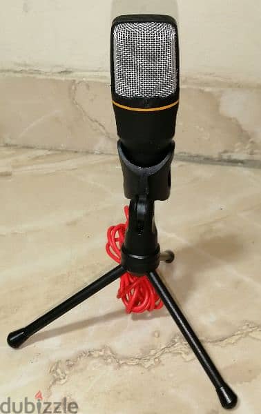 Condenser Microphoneمايك 
SF-666
ميكروفون كوندنسر بالحامل الخاص به 10