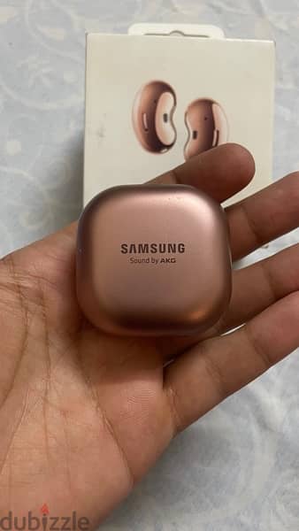 Samsung galaxy buds live rose gold 1