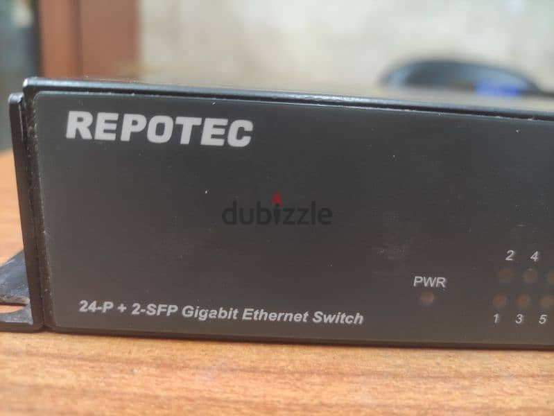 Repotec 24 port Gigabit Switch 0