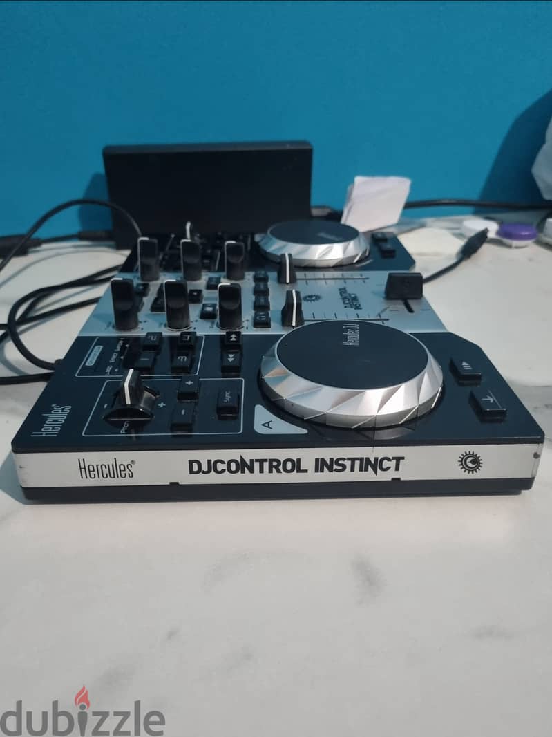 Hercules DJControl Instinct Series S (Limited Edition)(دي چي كونترولر) 1