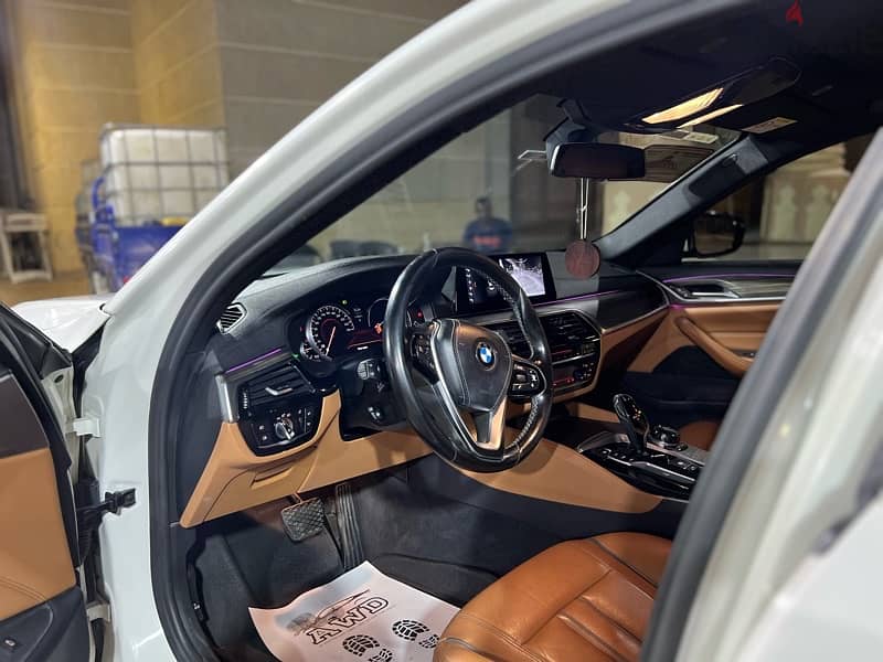 بي ام دبليو BMW 520 2018 luxury 5