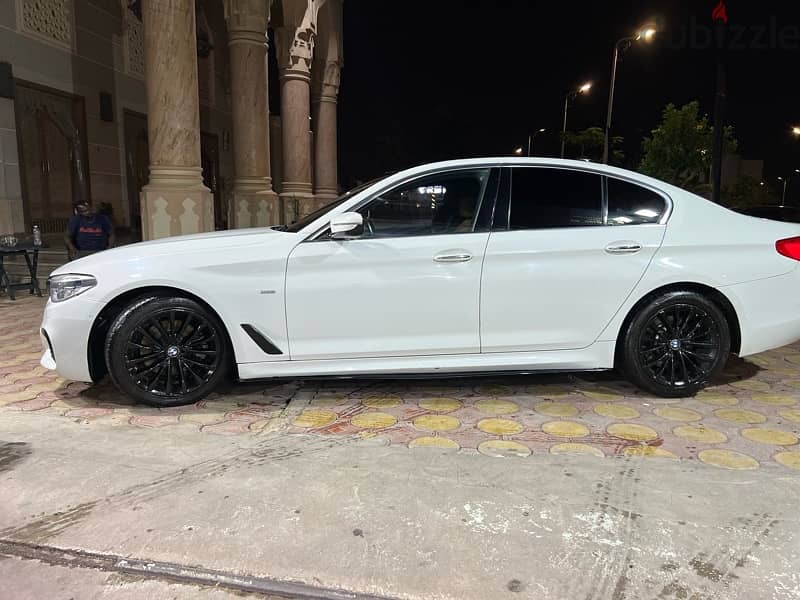 بي ام دبليو BMW 520 2018 luxury 7