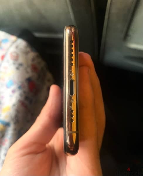 iPhone XS Gold 5